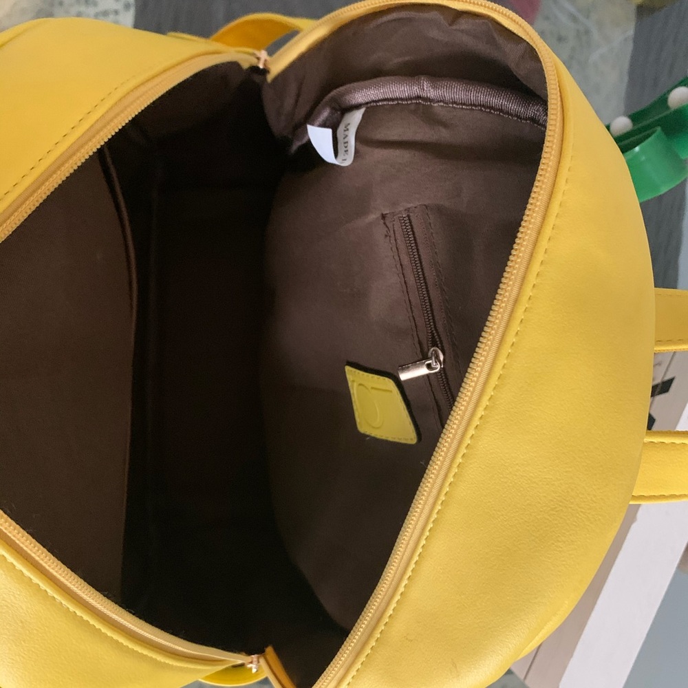 Backpack - Picture 6 of 6